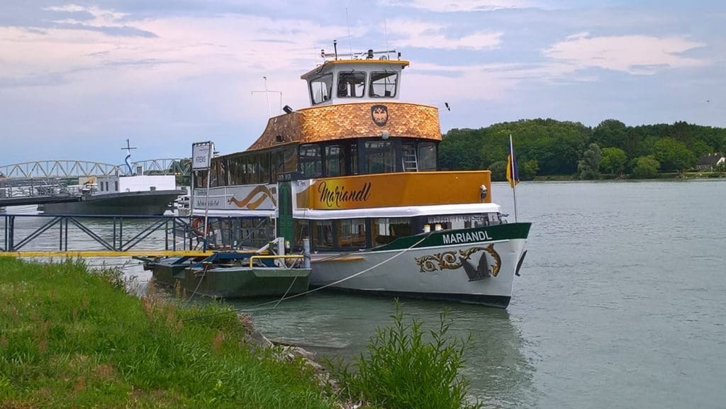 Donaubestattung Schiff Mariandl