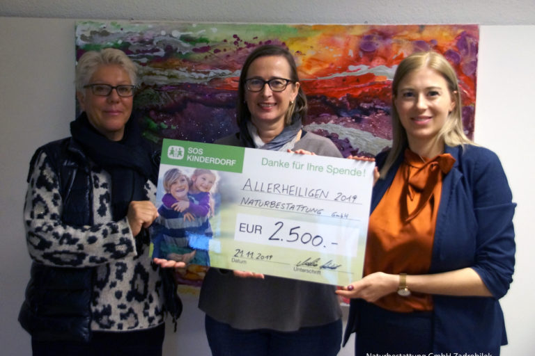 Allerheiligen- Spendenübergabe SOS-Kinderdorf Naturbestattung GmbH