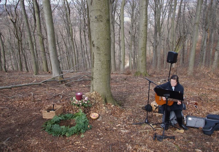 Baumbestattung im Klosterwald Kahlenberg Naturbestattung GmbH